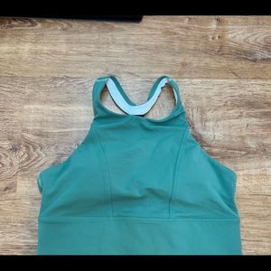 ATHLETA TOP SIZE SMALL